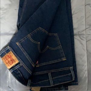 Levi’s 514 38/34 men’s jeans with tags.
